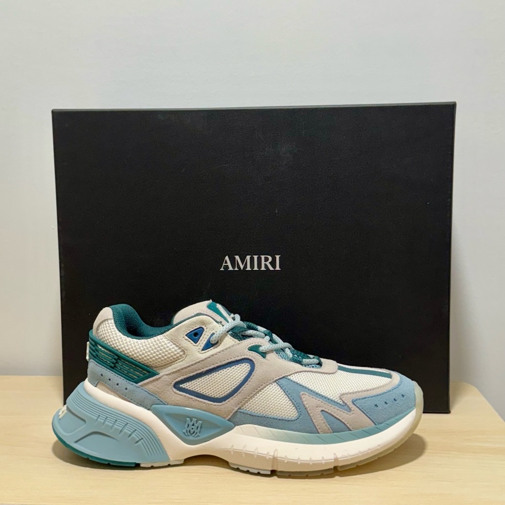 AMIRI Blue and Cream Sneakers Retro-Inspired Design